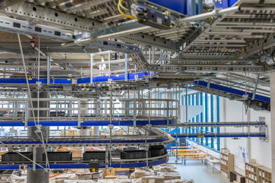 Willisau Logistikzentrum Brack.Alltron Förderband (7)