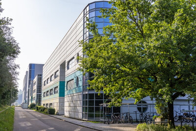 Willisau Logistikzentrum Brack.Alltron Seitenansicht 02