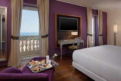 NH_Collection_Taormina_Room_Premium_Room_Service.JPG