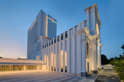 NH_Collection_Milano_CityLife_Facade_Dusk