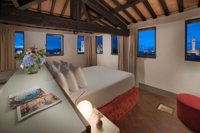 NH_Collection_Porta_Rossa_Monalda_Tower_Suite_Bed_Evening (1)