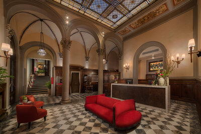 NH_Collection_Porta_Rossa_Lobby_Hotel_Couch