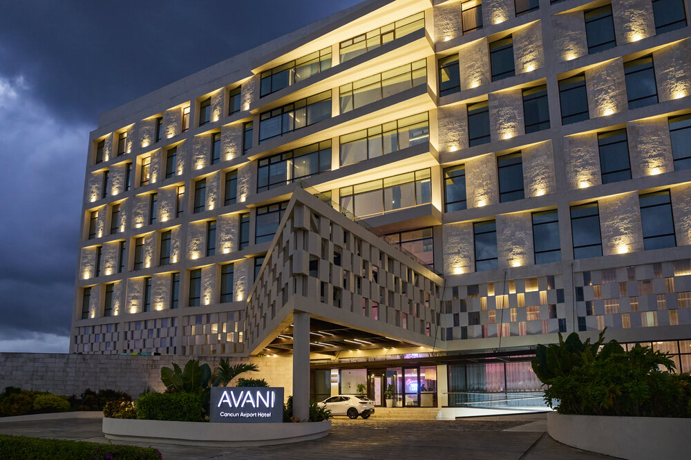 Avani_Cancun_Airport_Hotel_Facade_Nightlight.jpg