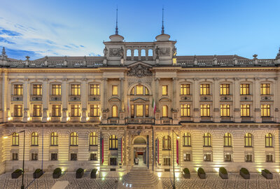 F_NH_collection_prague_carlo_iv_001-7940x5369
