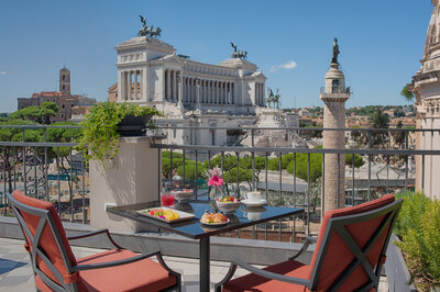 NH_Collection_Fori_Imperiali Terrace breakfast