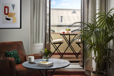 Avani Alonso Martinez - Junior Suite Living Room