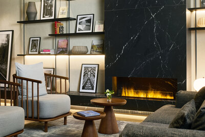 NH Paris Gare de l'Est -Lobby and reception detail fireplace