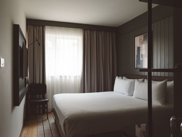 Room - NH Budapest District VII.jpg
