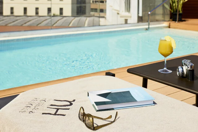 NH_Malaga_Hotel_facilities_swimming_pool_exterior_day_detail