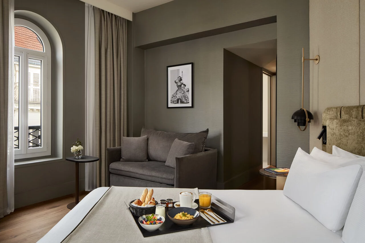 NH Collection Paris Champs Elysees_Room_Junior_Suite.jpg