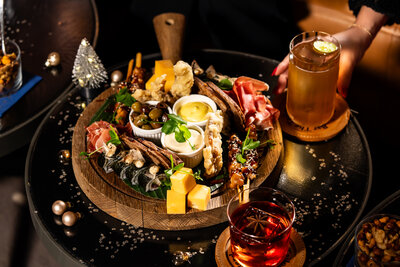 Anantara_Grand_Hotel_Krasnapolsky_Amsterdam_Festive_Bar_The_Tailor_Sharing_Platter_Cocktail_08.jpg