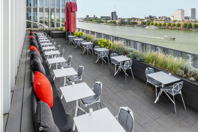 nhow_Rotterdam_Bar_rooftop_terrace_open_air_lounge_1-8170x5449
