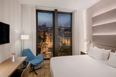 Avani_Rio_Novo_Venice_Hotel_Standard_Room_View_Night_Light_Curtains_Open (1)