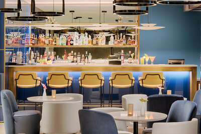 Avani_Rio_Novo_Venice_Hotel_Bar_Interior_Front_Shot
