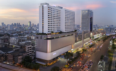 Avani_Ratchada_Bangkok_Hotel_Exterior_Night_Time (1)
