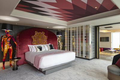 nhow_Lima_Room_Presidential_Suite_Desing_Colorful_Roof_Manequin_Lamp