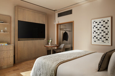 NH_Collection_Helsinki_Grand_Hansa_Room_Deluxe_Double_King_artwork