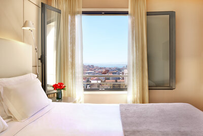 NH_Collection_Lisboa_Liberdade_Room_Superior_View_Window