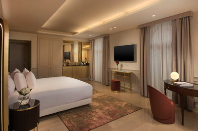 NH_Collection_Palazzo_Verona_Room_Junior_Suite_Angle_Shot.JPG