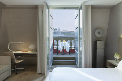 NH_Collection_Porto_Batalha_Room_Service_Balcony_1