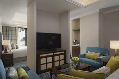 Al_Najada_Hotel_by_Tivoli_Guest_Room_Duplex_Suite_Master_Bedroom