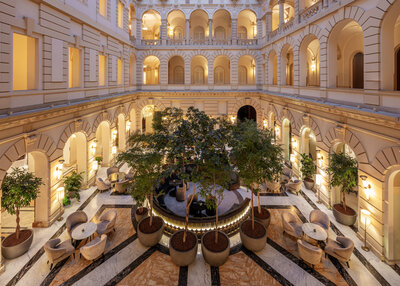 Anantara_New_York_Palace_Budapest_Hotel_Lobby_and_reception_detail_Lobby_Hero_lights_on
