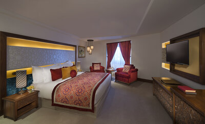Souq_Waqif_Boutique_Hotels_by_Tivoli_Guestroom_Najd_Deluxe_Room-6144x3712