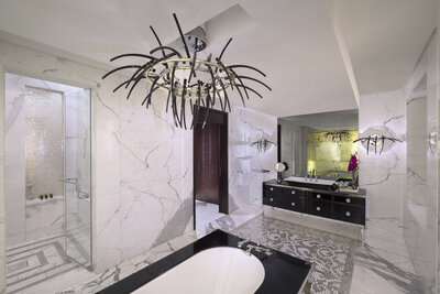 Souq_Waqif_Boutique_Hotels_by_Tivoli_Guestroom_Al_Jasra_Amiri_Suite_Bathroom_bathtub-6144x4096