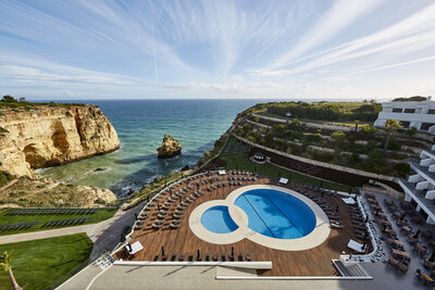 Tivoli_Carvoeiro_Algarve_Resort_Pool_View_Cliffs_And_Ocean_View