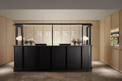 Tivoli_Kopke_Porto_Gaia_Hotel_Reception_Desk