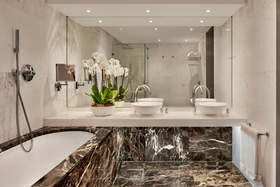 Tivoli_Marina_Vilamoura_Algarve_Resort_Guest_Room_Presidential_Suite_Bathroom_View