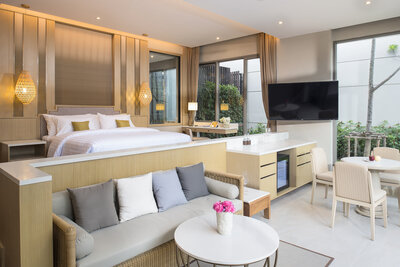 Avani_Plus_Hua_Hin_Resort_Guest_Room_Avani_Pool_Villa_Main_Bedroom_with_Living_and_Dining_Area