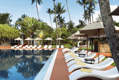 Avani_Barbarons_Seychelles_Resort_Pool_View_From_The_Side