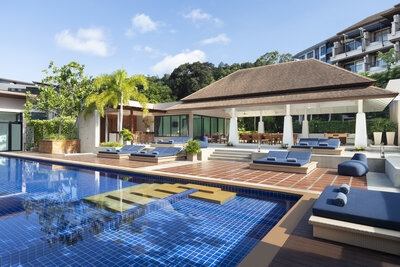 08_Lobby_Pool_Final
