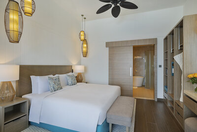 Anantara_World Islands_Dubai_Resort_Guest_Room_Anantara_One_Bedroom_Skyline_View_Pool_Villa_Bedroom_View_2