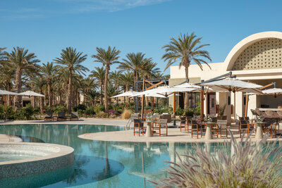 Anantara_Sahara_Tozeur_Resort_Main_Pool_Restaurant_Tight_0933