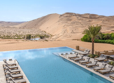Qasr_Al_Sarab_Desert_Resort_by_Anantara_Infinity_Pool