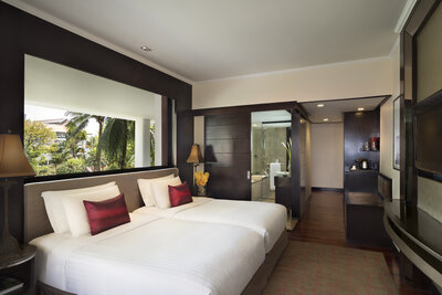 Anantara_Riverside_Bangkok_Resort_Guest_Room_Deluxe_Junior_Suite_Twin_Beds