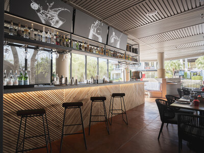 Avani+ Mai Khao Phuket - Claws&Co Restaurant Bar Section Outdoor