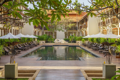 Anantara_Angkor_Resort_Pool_view