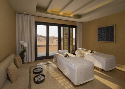 Qasr_Al_Sarab_Desert_Resort_by_Anantara_Spa_Treatment_Rooms_Beds.jpg