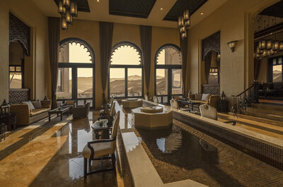 Qasr_Al_Sarab_Desert_Resort_By_Anantara_Lobby_Welcome_Area-7087x4701