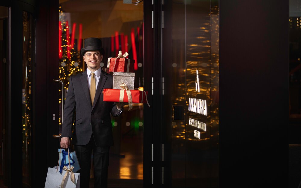 Anantara_The_Marker_Dublin_Hotel_Entrance_Festive_Logo_Horizontal_New_Tie.jpg