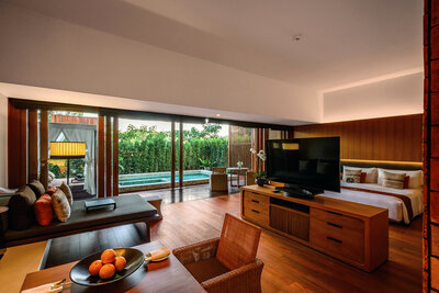 Anantara_Chiang_Mai_Guest_Room_Lanna_Pool_Suite_Dining_Table