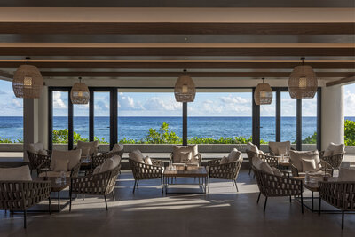 Avani_Plus_Barbarons_Seychelles_Bar_Barons_Oceanview