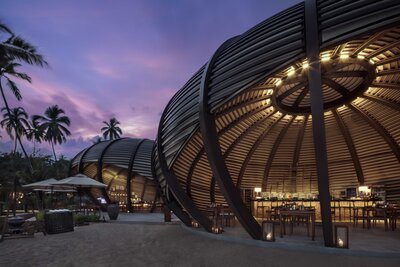 Anantara_Peace_Haven_Tangalle_Resort_Restaurant_Verala_Outdoor_Night