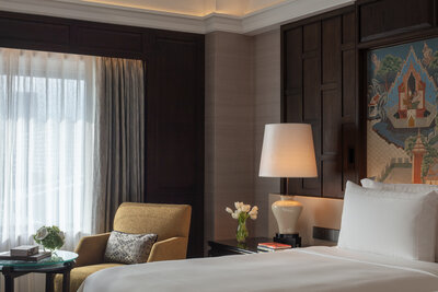 Anantara_Siam_Bangkok_Hotel_Guest_Room_Anantara_Suite_Bedroom (1)