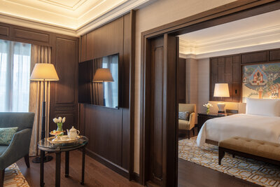 Anantara_Siam_Bangkok_Hotel_Guest_Room_Anantara_Suite_Bedroom (3)