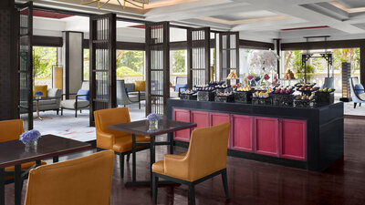Anantara_Riverside_Bangkok_Resort_Lounge_Kasara_Executive_Lounge_Afternoon_tea