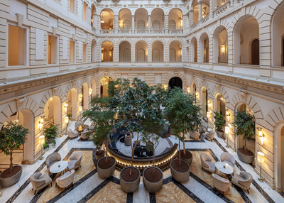 Anantara_New_York_Palace_Budapest_Hotel_detail_Lobby_Hero_lights_on
